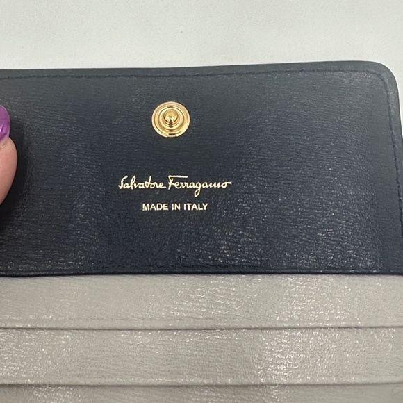 NIB Ferragamo Bifold Wallet - Picture 7 of 11